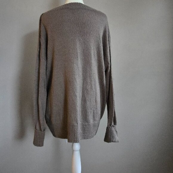 Express Taupe Knit Sweater - Picture 5 of 7